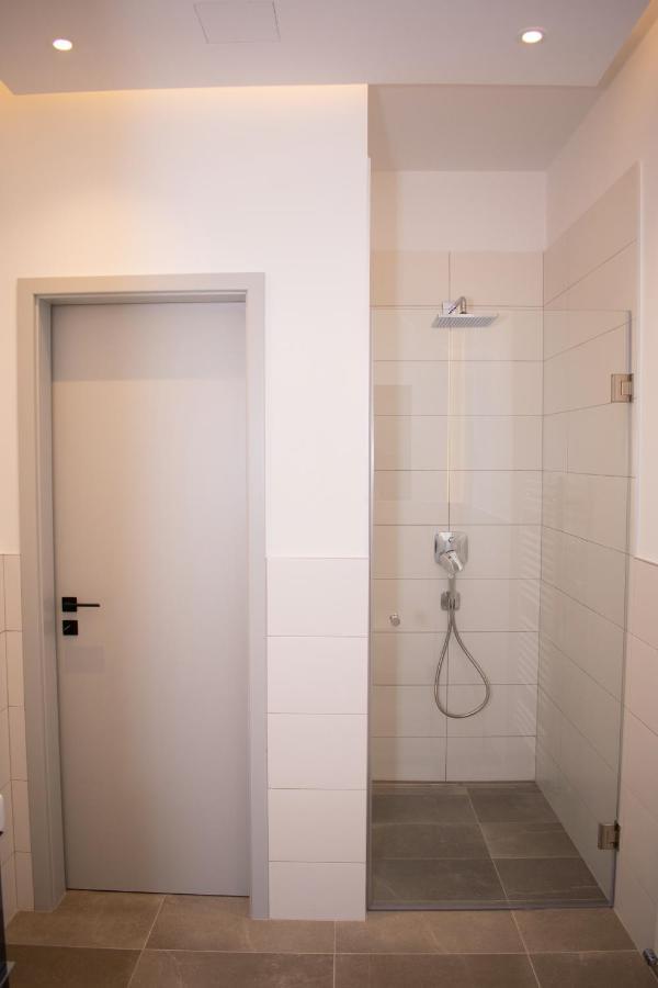 Luxury Cozy 2 Bdr Downtown Apt.5 Budapest Bagian luar foto